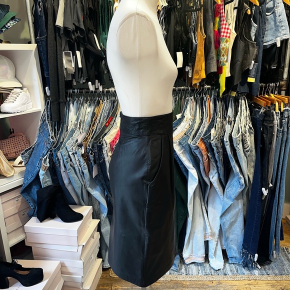 Vintage 90s quilted leather pencil high waist mini skirt - Picture 2 of 4